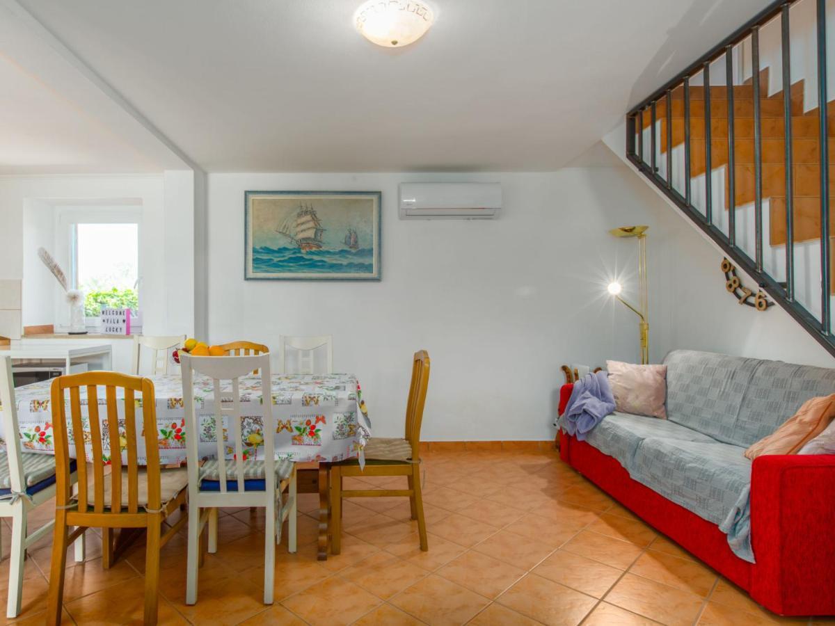 Holiday Home Villa Lucky By Interhome บระทอนิกลา ภายนอก รูปภาพ