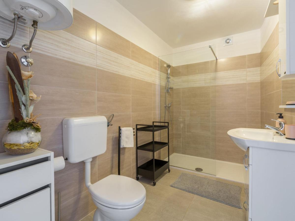 Holiday Home Villa Lucky By Interhome บระทอนิกลา ภายนอก รูปภาพ