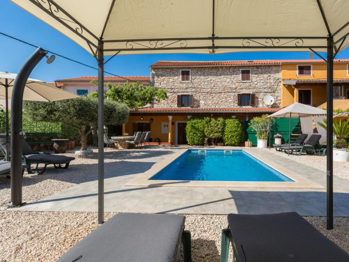 Holiday Home Villa Lucky By Interhome บระทอนิกลา ภายนอก รูปภาพ
