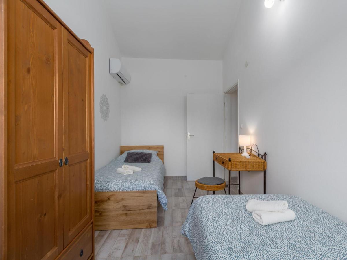 Holiday Home Villa Lucky By Interhome บระทอนิกลา ภายนอก รูปภาพ